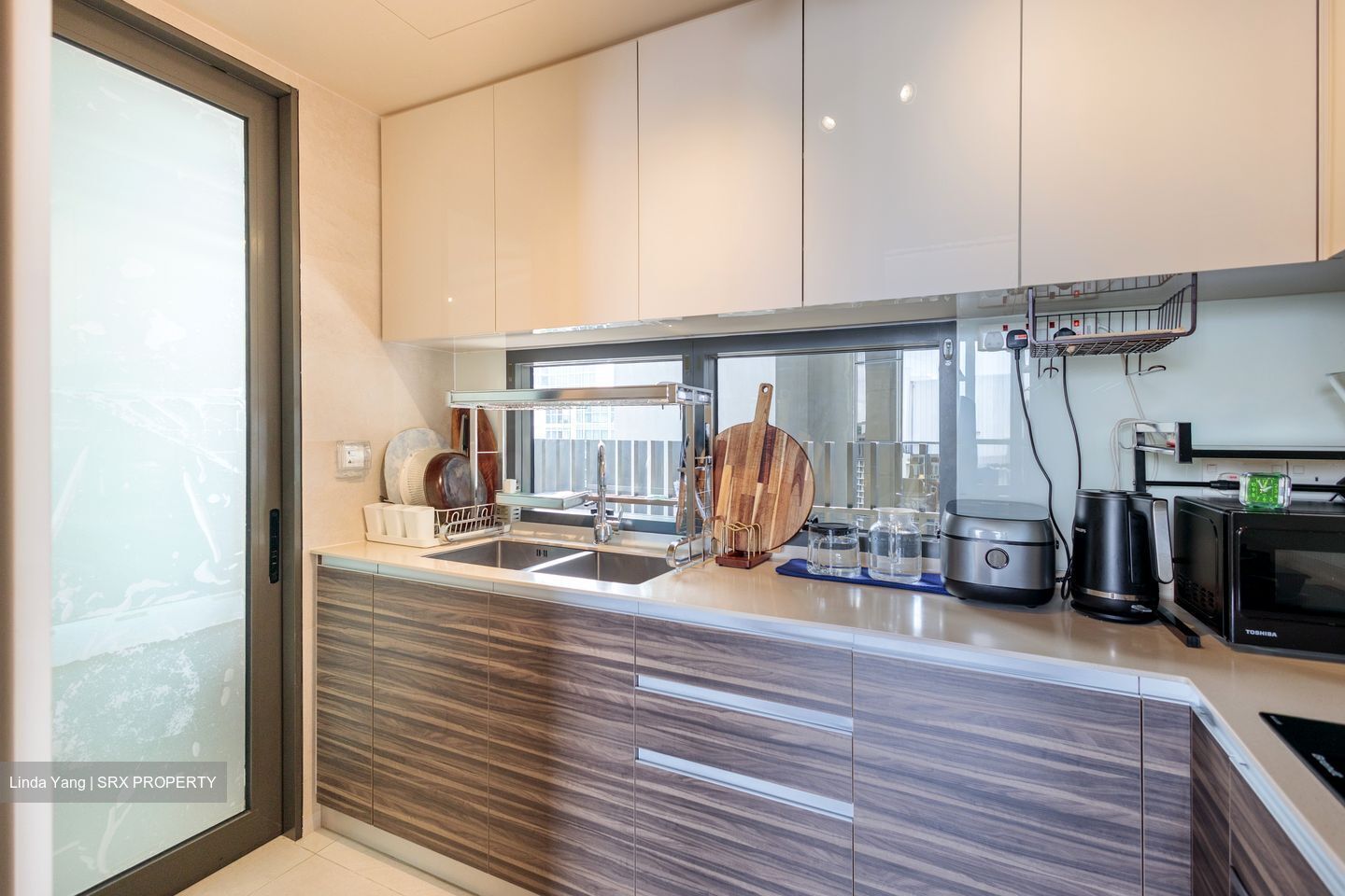 Commonwealth Towers (D3), Condominium #527936561